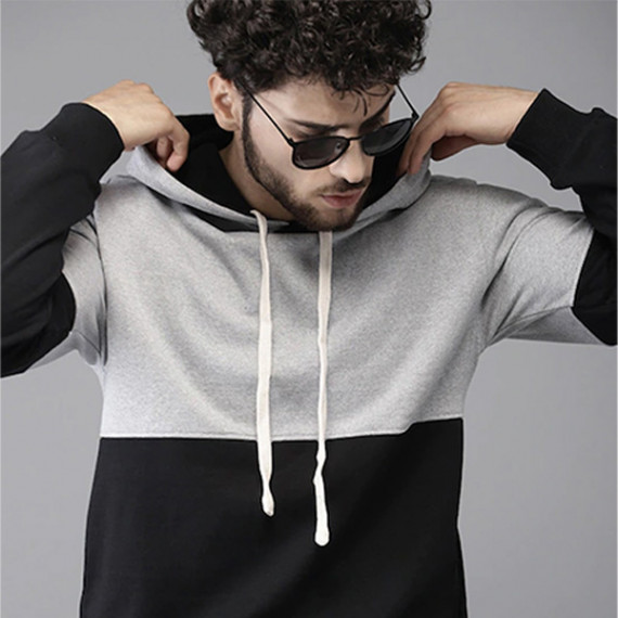 https://weardropz.com/products/men-black-grey-colourblocked-hooded-sweatshirt
