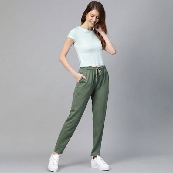 https://weardropz.com/products/women-black-solid-side-stripes-cropped-track-pants