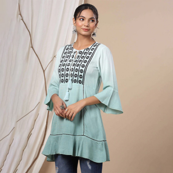 https://weardropz.com/products/women-green-tunics