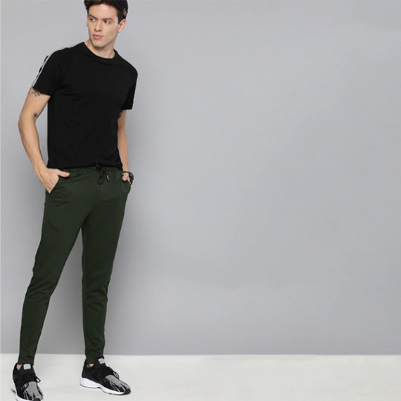 https://weardropz.com/products/men-olive-green-straight-fit-solid-track-pants