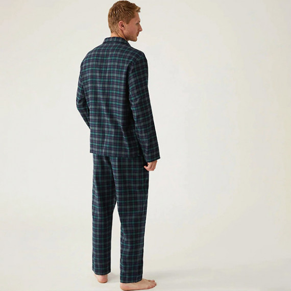 https://weardropz.com/products/men-green-blue-checked-night-suit