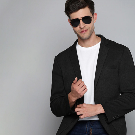 https://weardropz.com/products/men-black-textured-regular-fit-single-breasted-blazer