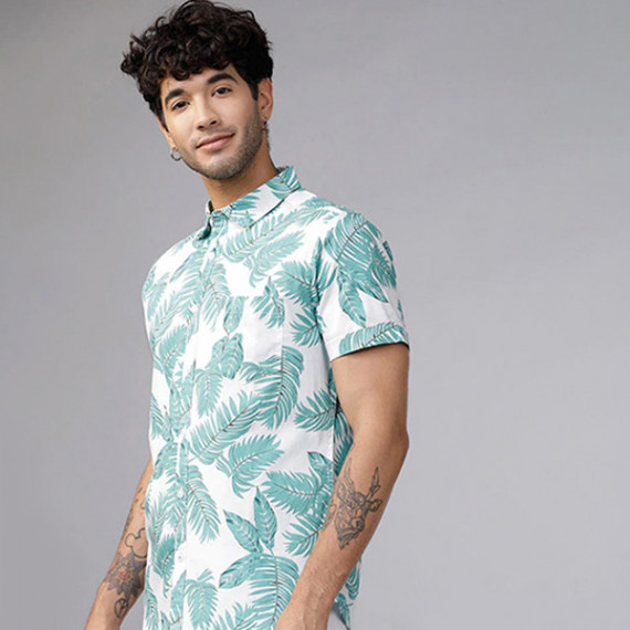 https://weardropz.com/products/men-green-white-slim-fit-printed-casual-shirt