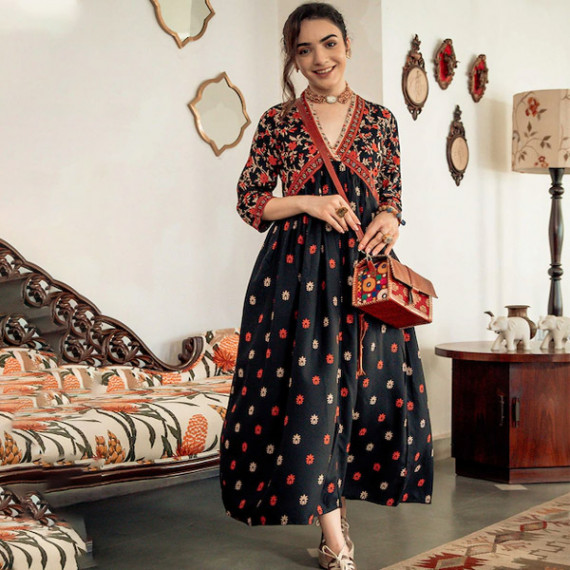 https://weardropz.com/products/black-orange-ethnic-motifs-printed-maxi-dress