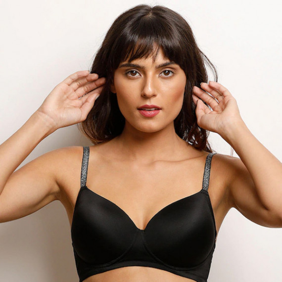 https://weardropz.com/products/black-solid-non-wired-lightly-padded-t-shirt-bra